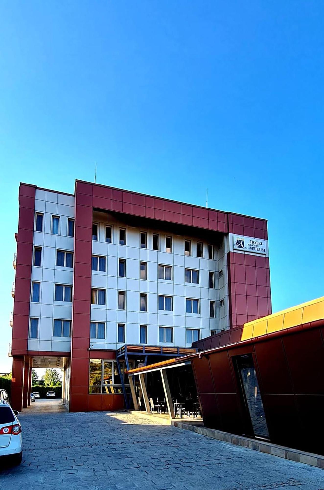 Hotel Grandis Apulum Mioveni المظهر الخارجي الصورة