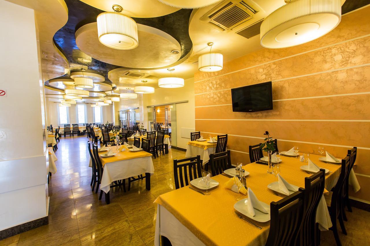 Hotel Grandis Apulum Mioveni المظهر الخارجي الصورة