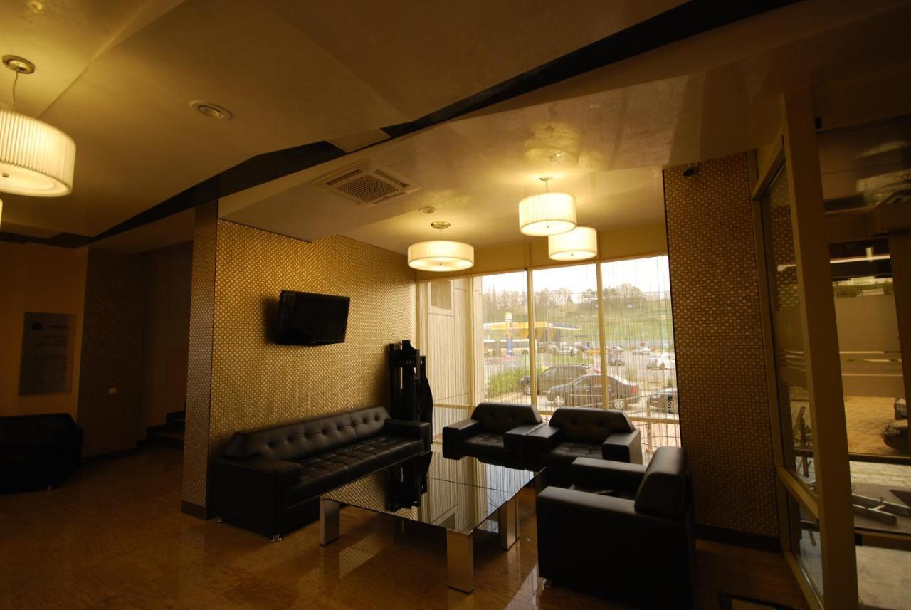 Hotel Grandis Apulum Mioveni المظهر الخارجي الصورة